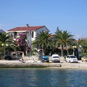apartment-desa-zadar.hotelinzadar.com/